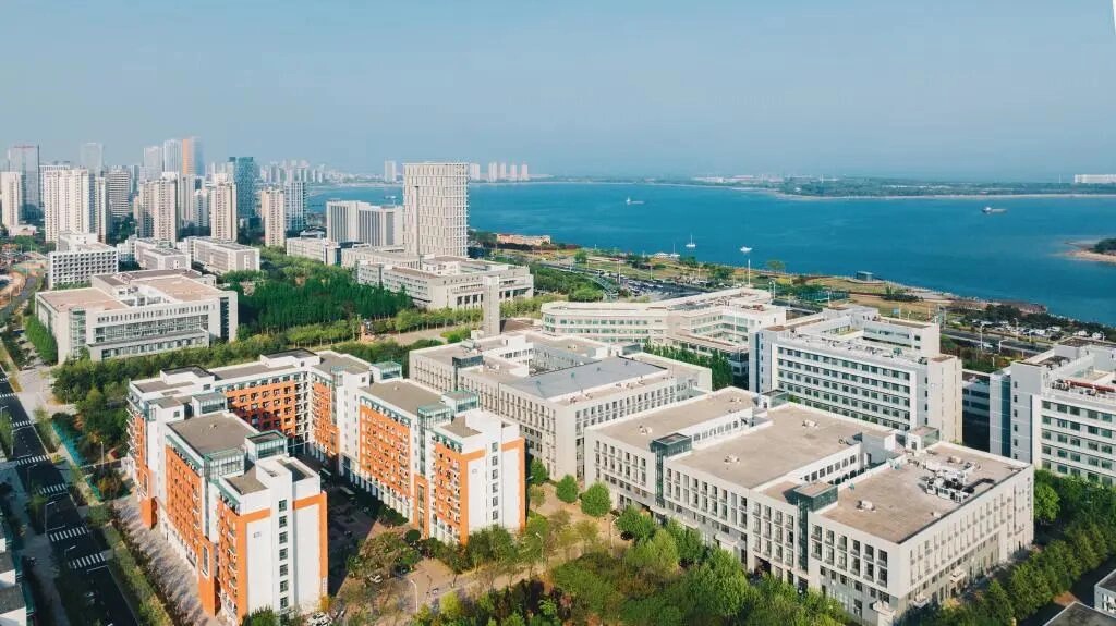 中国石油大学（华东）青岛校区航拍图.jpg